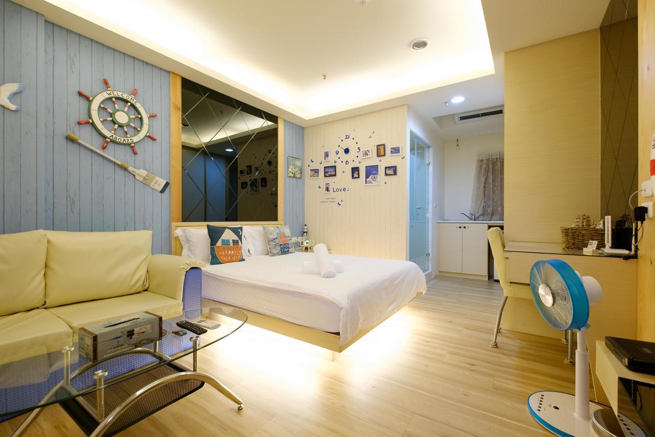 Color Fun Inn Kaohsiung Exterior foto