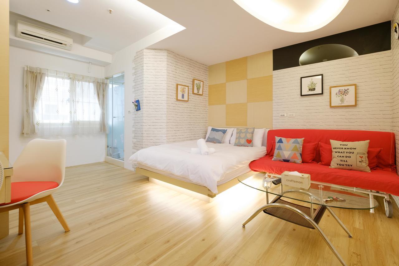 Color Fun Inn Kaohsiung Exterior foto