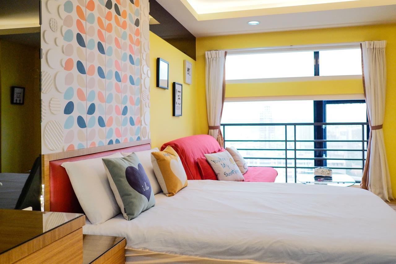 Color Fun Inn Kaohsiung Exterior foto