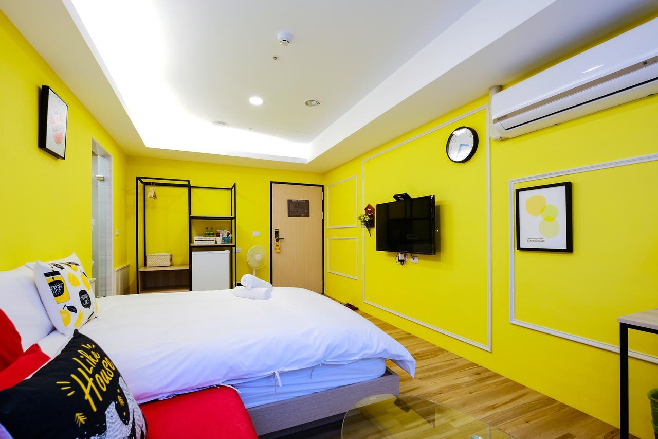 Color Fun Inn Kaohsiung Exterior foto