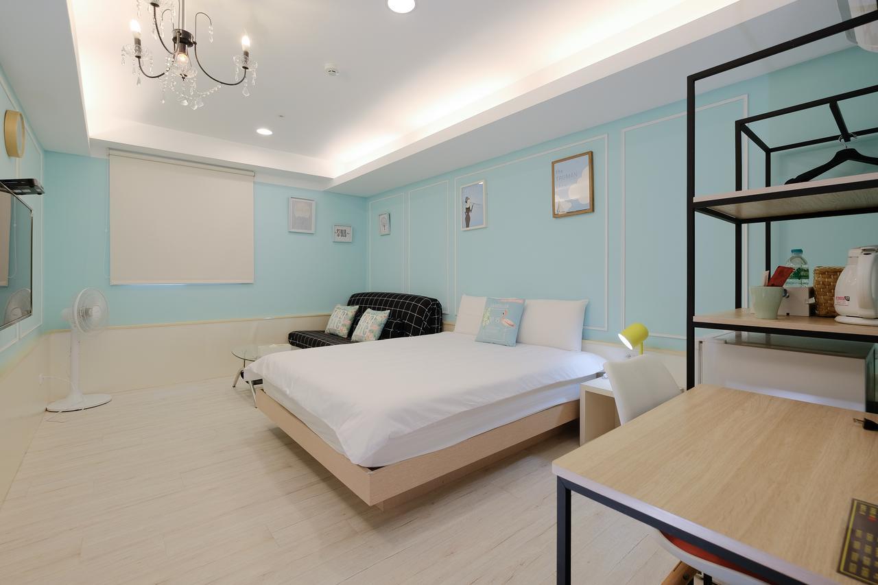 Color Fun Inn Kaohsiung Exterior foto