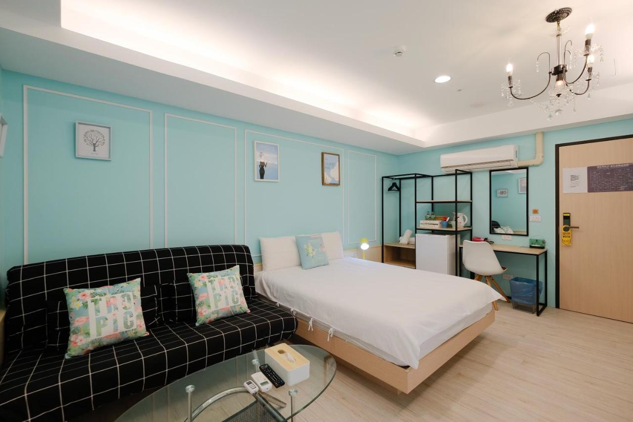 Color Fun Inn Kaohsiung Exterior foto