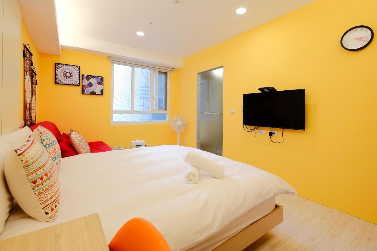 Color Fun Inn Kaohsiung Exterior foto